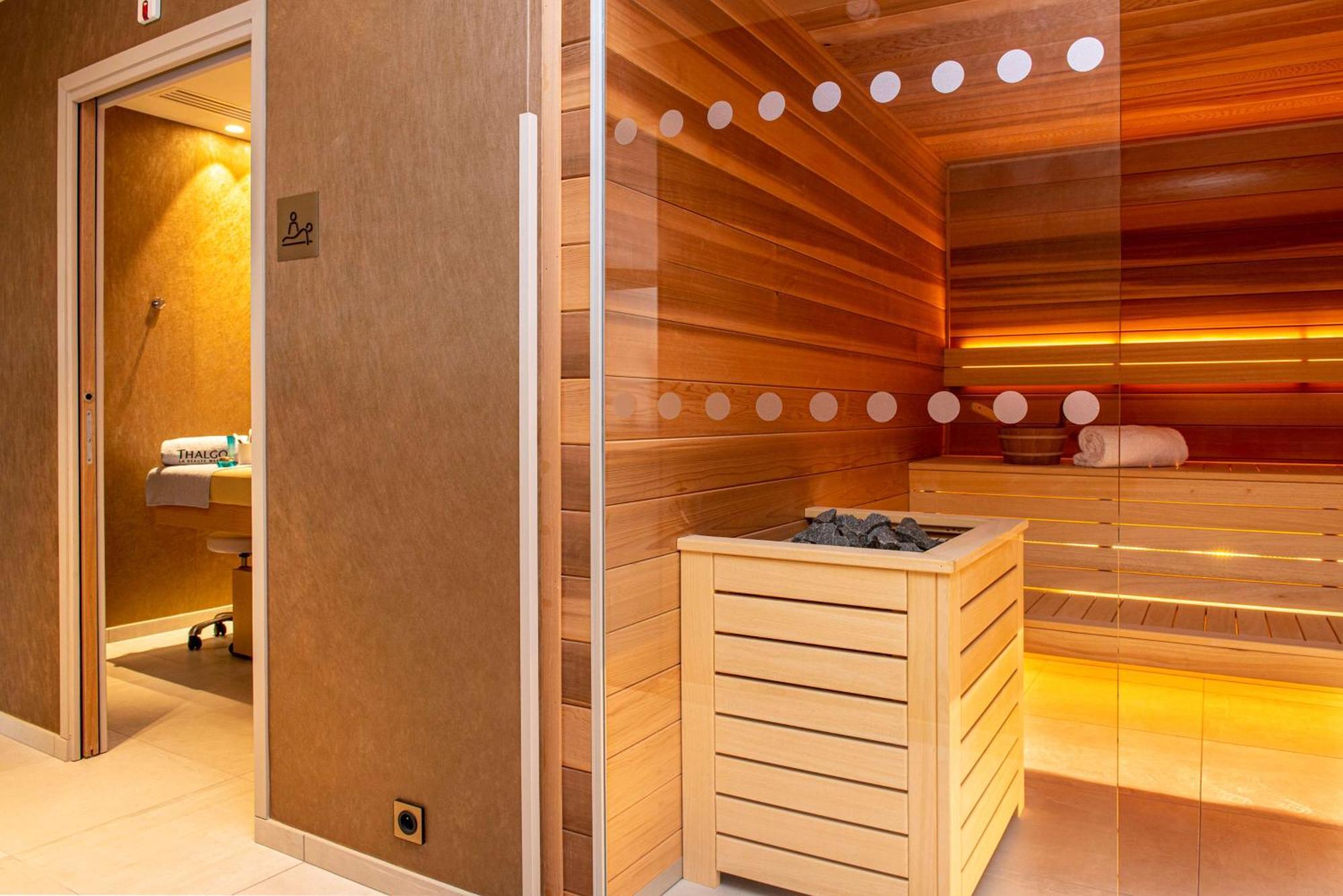 Radisson Blu Hotel, Rouen Centre Ngoại thất bức ảnh